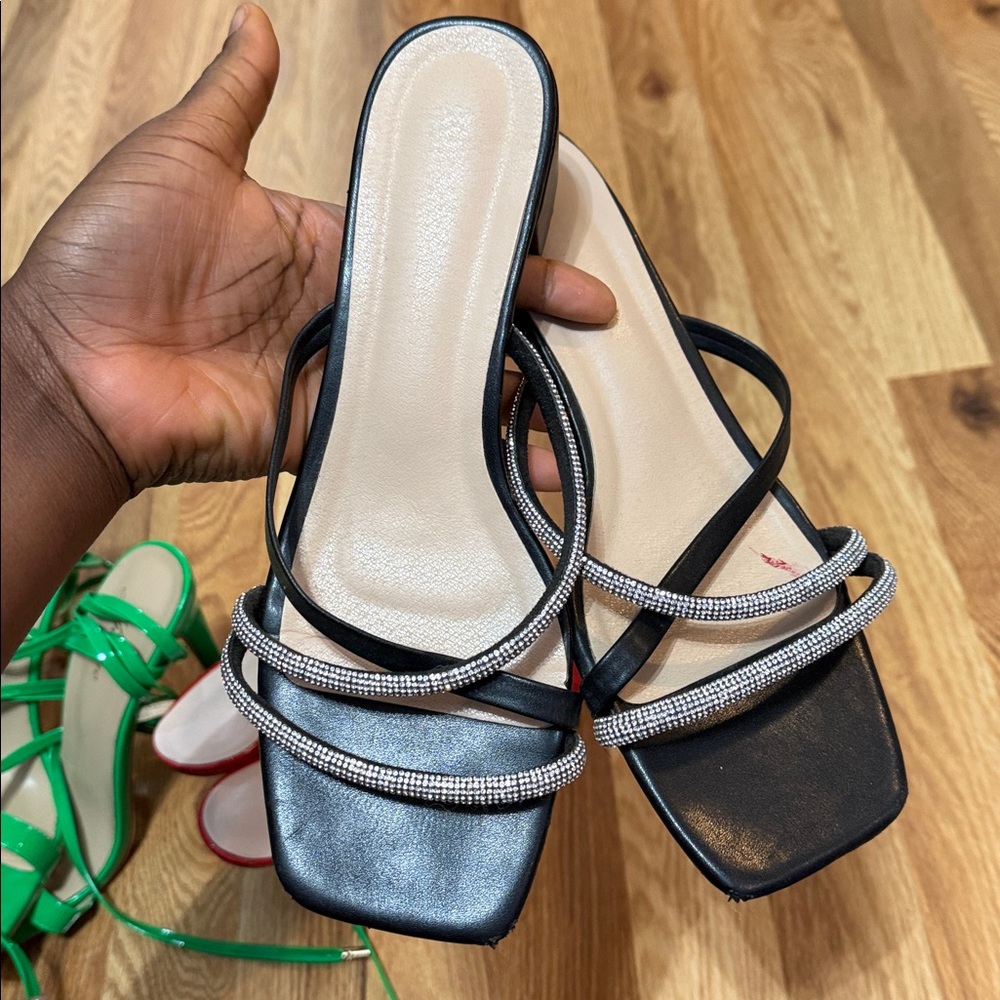 3 pairs of heels for $15 - Picture 10 of 12